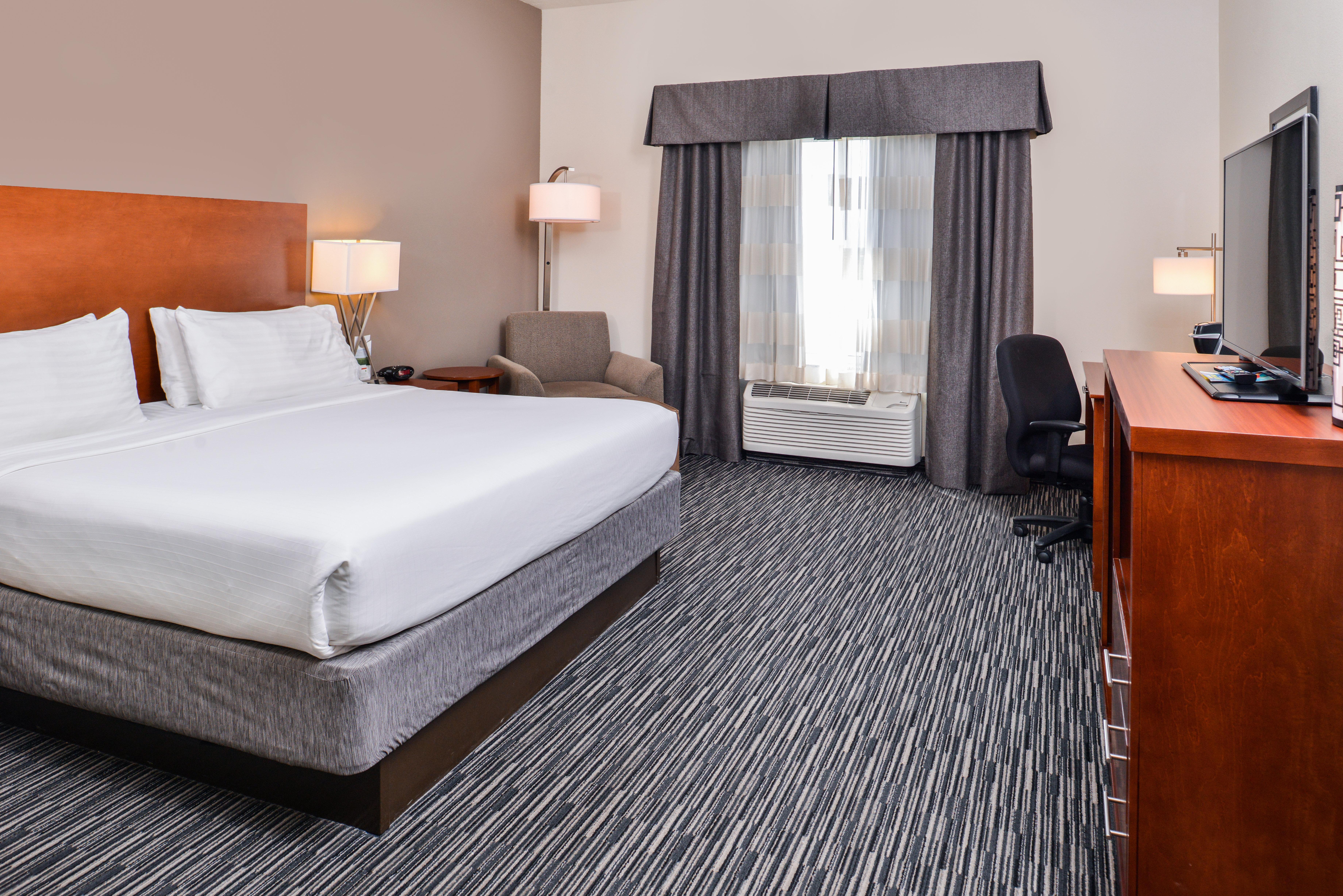 Holiday Inn Express Hotel & Suites York By Ihg Exterior photo