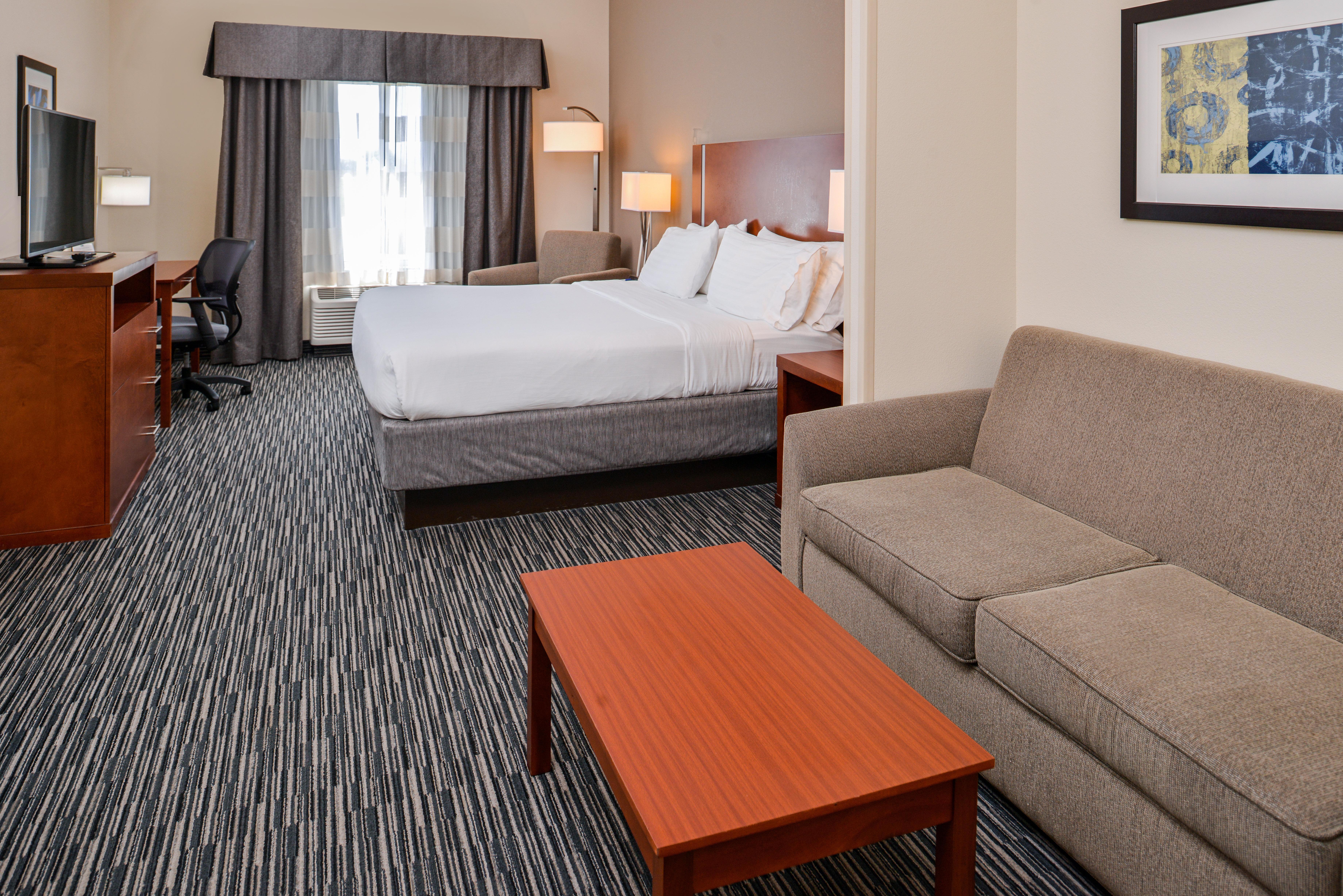 Holiday Inn Express Hotel & Suites York By Ihg Exterior photo